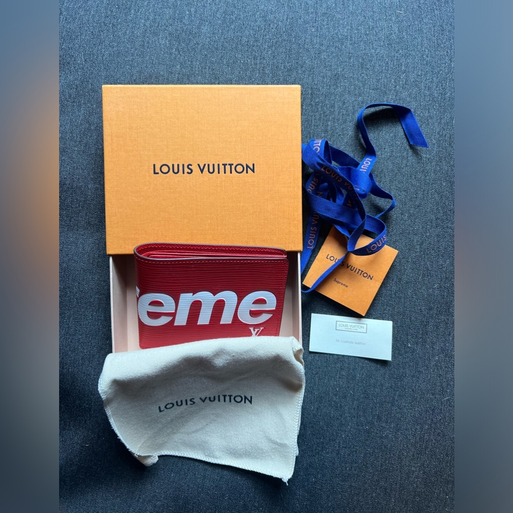 Louis Vuitton x Supreme Wallet